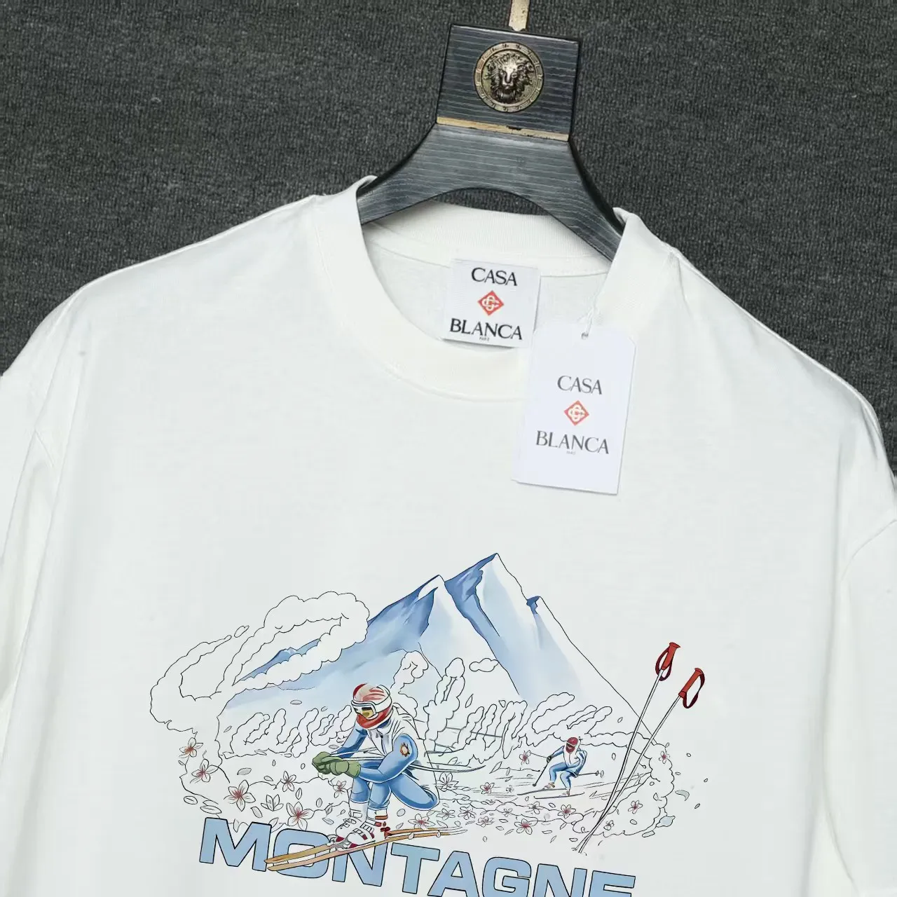 26ss CASABLANCA original printing process short-sleeved T-shirt original development using high-density double yarn pure cotton fabric upper body soft and comfortable color Black White Dark Green color Orange Pink Blue Royal Blue color cigarette powder 8 colors Sizes S M L XL